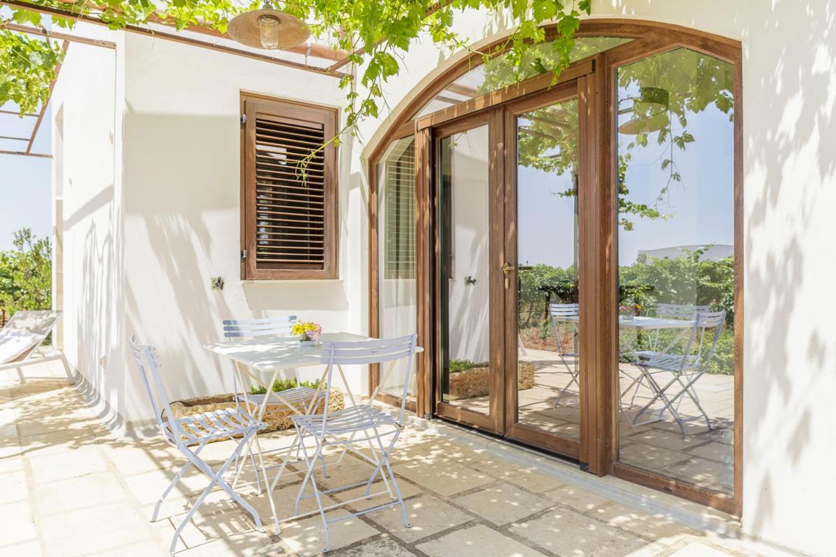 Tenutayala - Residenza Agrituristica Parabita Eksteriør bilde