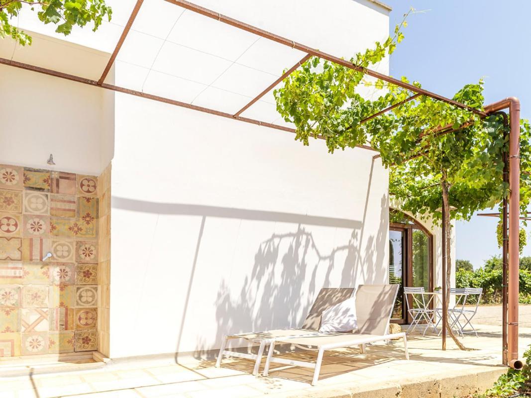 Tenutayala - Residenza Agrituristica Parabita Eksteriør bilde