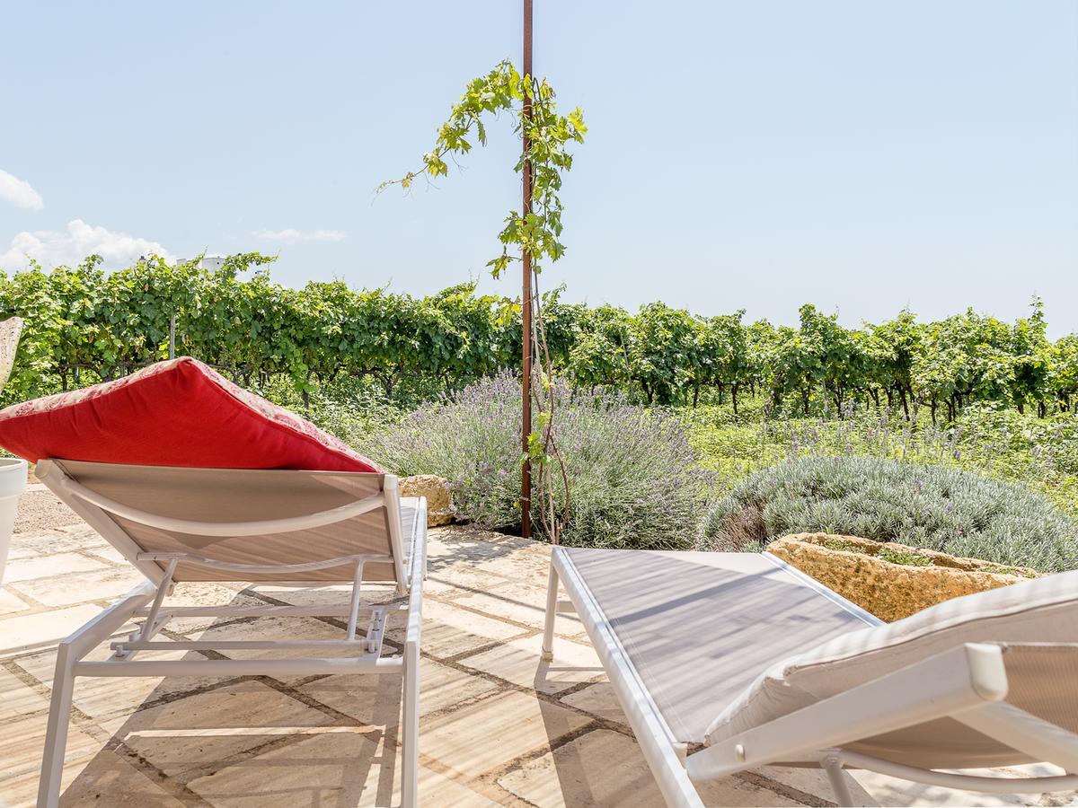 Tenutayala - Residenza Agrituristica Parabita Eksteriør bilde